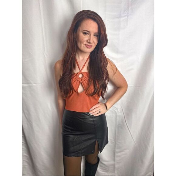 Francesca’s Almost Famous halter top/sweater - Picture 4 of 7